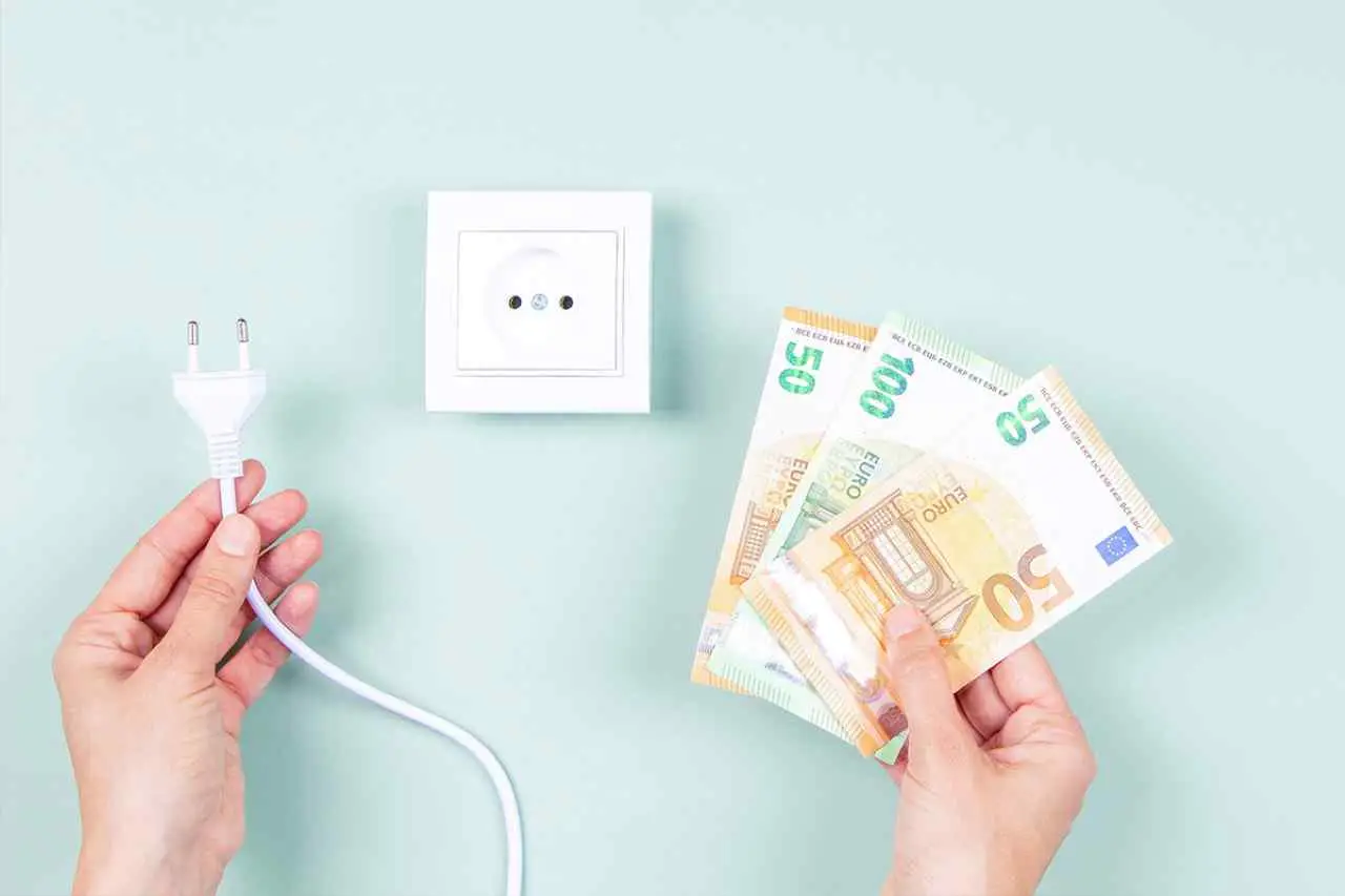 Come abbassare la bolletta della luce senza rinunce